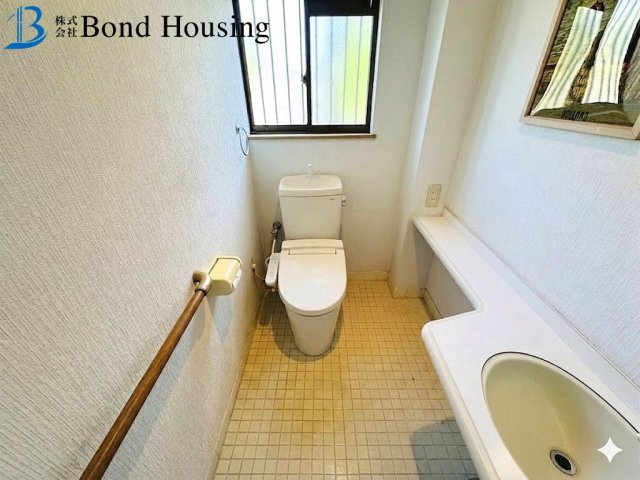 南側開放感のある庭あり　朝谷町　中古戸建のトイレ