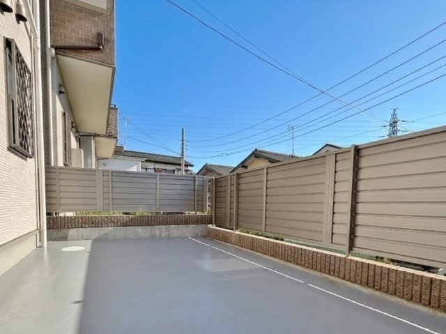 和光市下新倉4丁目のバルコニー|広々ルーフバルコニー
アウトドアリビングや趣味のスペースなど多目的にお使い頂けます