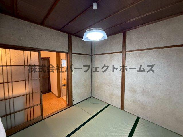 黒原城内町戸建　賃貸の和室|和室、ちょっとしたくつろぎスペースにいかがでしょうか