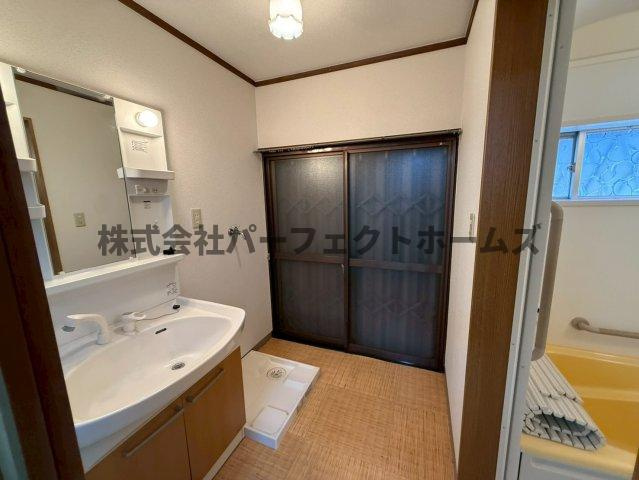 黒原城内町戸建　賃貸の洗面所|使いやすい洗面所です