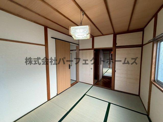 黒原城内町戸建　賃貸の和室|畳の上でゆっくりとくつろげる和室です