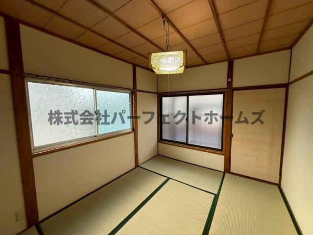 黒原城内町戸建　賃貸の和室|和室ならではの温かな和の空間で寛ぎの時間を過ごせます