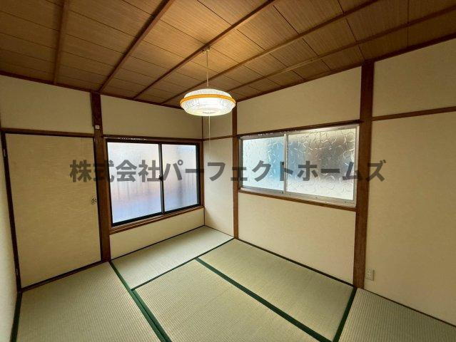 黒原城内町戸建　賃貸の和室|落ち着いた雰囲気の和室付きです