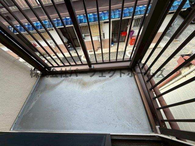 黒原城内町戸建　賃貸のバルコニー|お洗濯にも便利なバルコニー付き