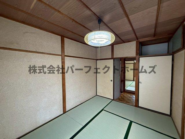 黒原城内町戸建　賃貸の和室|和室ならではの温かな和の空間で寛ぎの時間を過ごせます