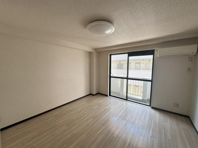 大和市上草柳の賃貸マンションの居間・リビング
