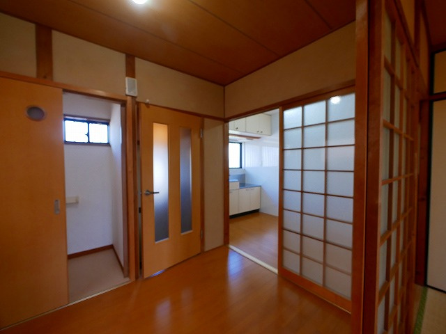 豊田貸家（般若寺）の居間・リビング|ゆったりとしたリビングです