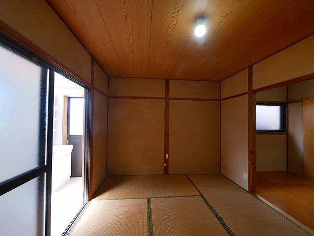 豊田貸家（般若寺）の和室|落ち着いた雰囲気の和室付きです