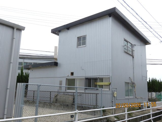 津市半田字川田の外観