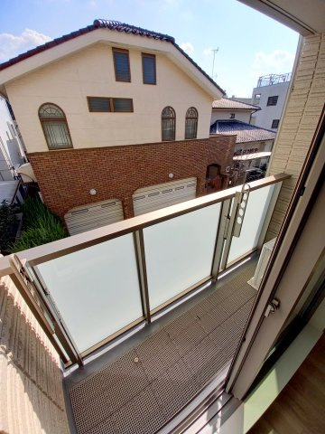 クエスタ千駄木のバルコニー