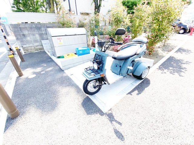 グラントレ宮城のその他共用部分|バイク置き場です