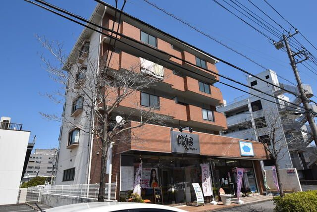 コートヤードのエントランス