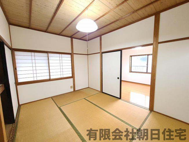 【和室】 | 八雲町日吉中古戸建 | 2F洋室隣の和室です