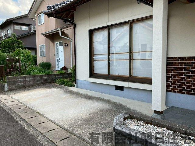 【駐車場】 | 八雲町日吉中古戸建 | カースペースがあります