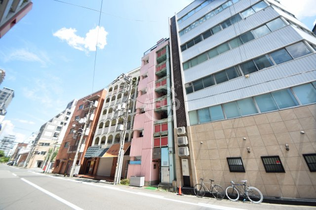 ステイタス難波