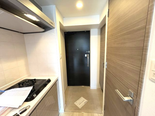 S-RESIDENCE新大阪WESTの玄関