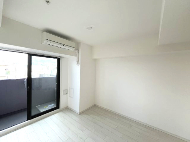 S-RESIDENCE新大阪WESTの居間・リビング