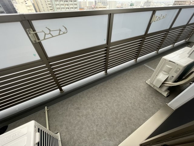 Dimus新大阪のバルコニー