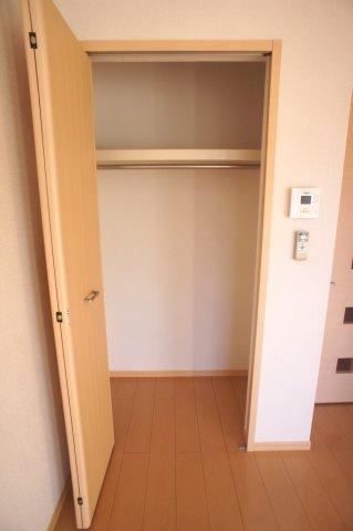 スプリングコートの収納
