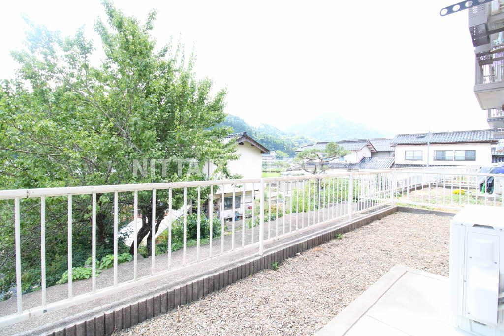 橘ハイツの庭|南向き専用庭で日当たりGOOD●