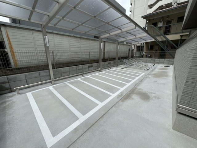 アルカンシエルの駐車場