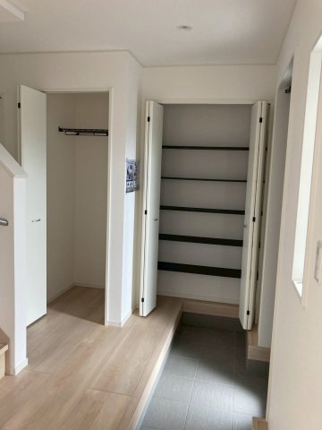 クレイドルガーデン松山市空港通 第1の収納