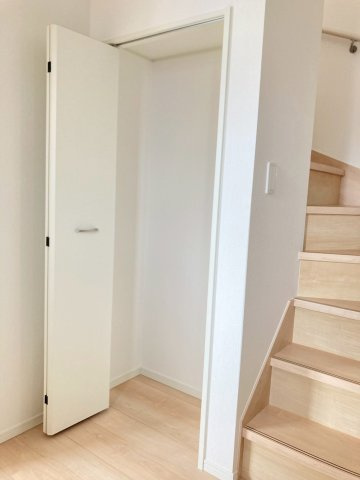 クレイドルガーデン松山市空港通 第1の収納