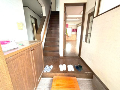 【玄関】 | 加須市麦倉　住居兼美容室中古戸建
