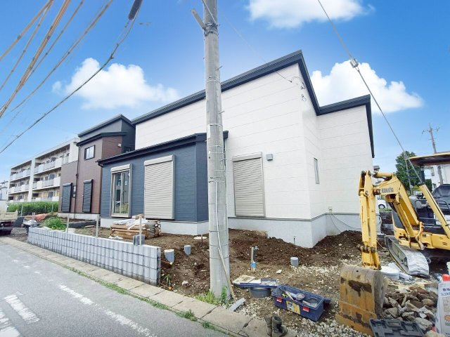 吉川市　中曽根2丁目　新築戸建　全2棟の前面道路含む現地写真|前面道路含む現地写真です