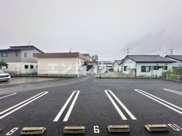 アンバー　レジデンスの駐車場|高崎、前橋のお部屋探しはエンドスケープまで！お客様の理想お聞かせ下さい♪