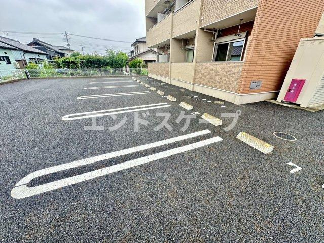 アンバー　レジデンスの駐車場|高崎、前橋のお部屋探しはエンドスケープまで！お客様の理想お聞かせ下さい♪