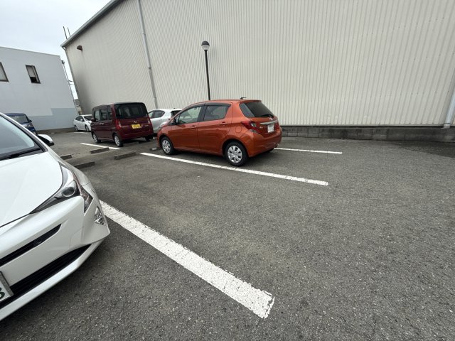 エスペレールの駐車場