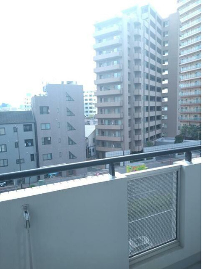 フロール巣鴨のバルコニー