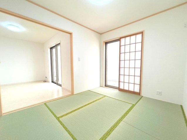 草加市谷塚仲町売戸建ての和室