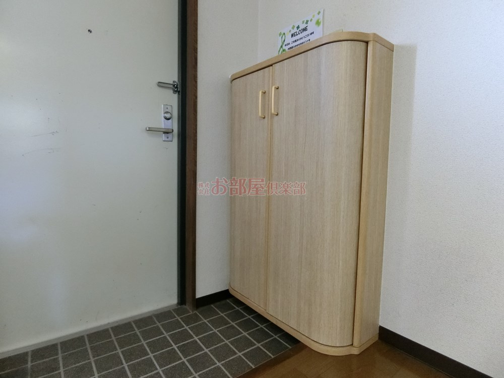 セレクトハイツの玄関|収納もある玄関です