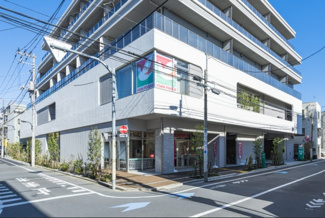 【周辺】 | 新宿区西落合1丁目　宅地分譲　6280万円 | ヨークマートヨークフーズwithザガーデン自由が丘 西落合店