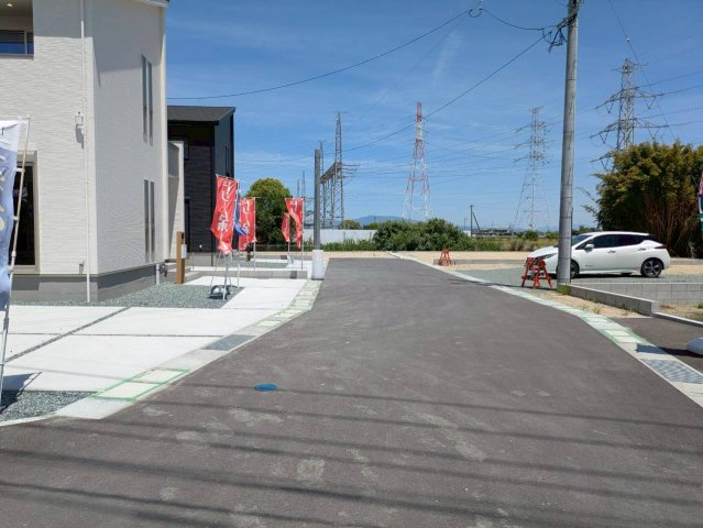 三潴郡大木町大字侍島の新築一戸建の前面道路含む現地写真