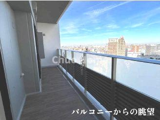 プラウドタワー小岩フロントの展望|手を伸ばせば、ふれることが出来そうな環境が、そのままインテリアになったような印象です。その豊かな眺望にふさわしい空間には、通風・採光にも優れ、心地よい光と風があふれています