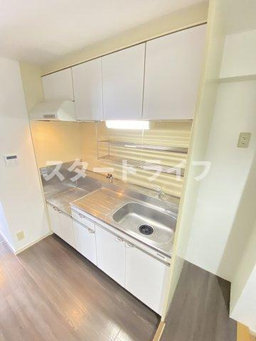 大阪市淀川区木川東４丁目の賃貸マンションのキッチン