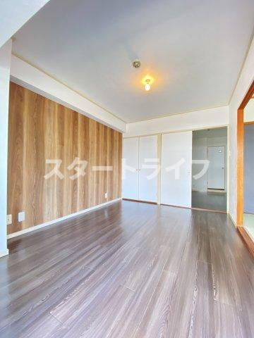 大阪市淀川区木川東４丁目の賃貸マンションの寝室
