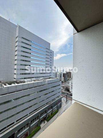 目黒第一マンションズのバルコニー|暖かな日差しのふりそそぐバルコニー