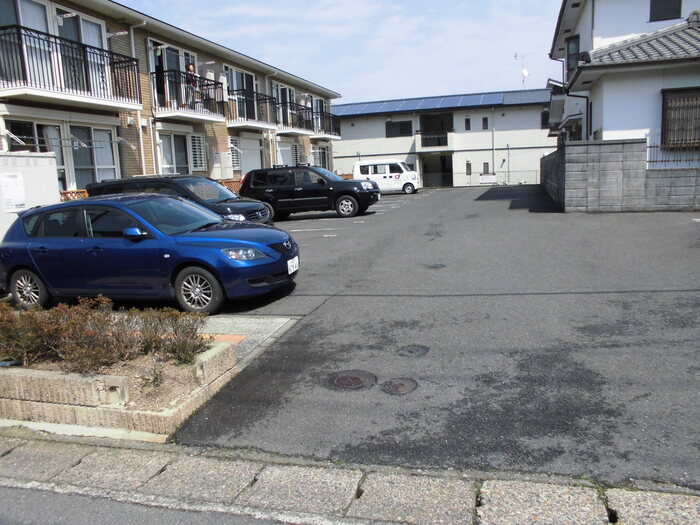 サクラハウスの駐車場