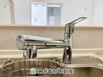 【キッチン】 | いろどりアイタウン古河市諸川23-P1　 | 浄水カートリッジ式キッチン水栓でいつでもおいしいお水が飲めます。