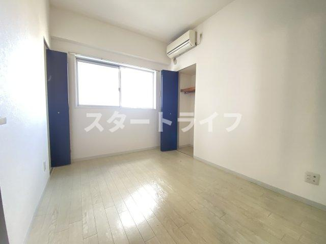 大阪市淀川区木川西１丁目の賃貸マンションの収納