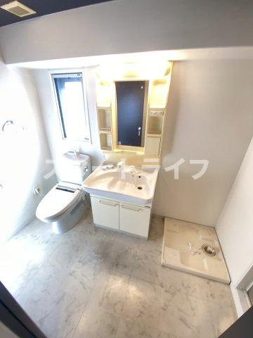 大阪市淀川区木川西１丁目の賃貸マンションの洗面所