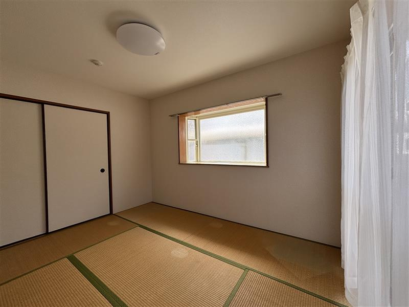 サンアネックスの和室|5.4帖の和室です