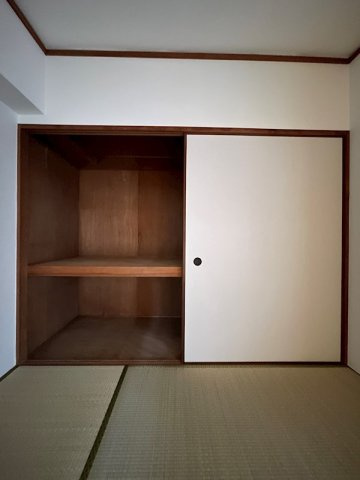 グランディ野間の収納