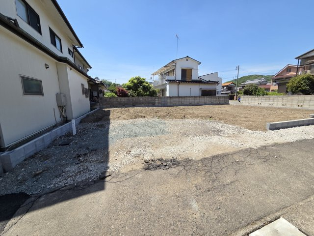 新築　太田市金山町2期　GRAFARE　１号棟	の駐車場|現地写真　駐車スペースは並列3台分可能です！


