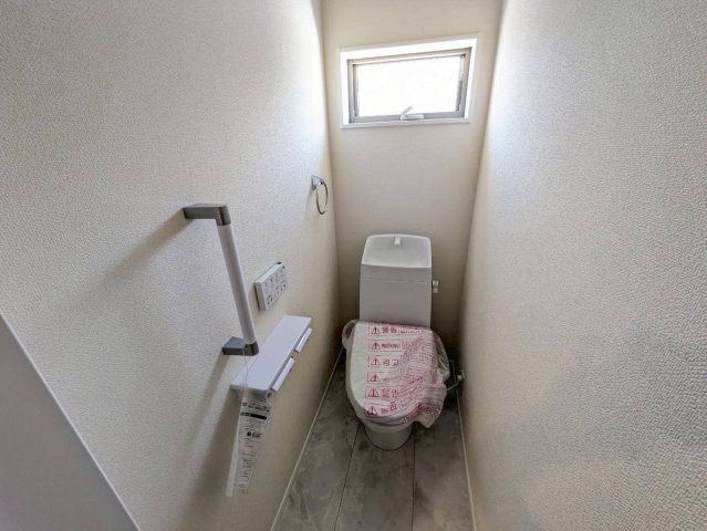 三潴郡大木町大字侍島の新築一戸建のトイレ