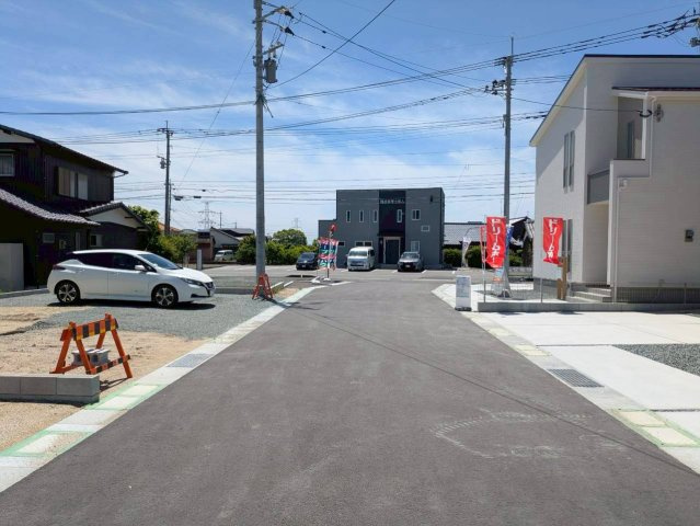 三潴郡大木町大字侍島の新築一戸建の前面道路含む現地写真